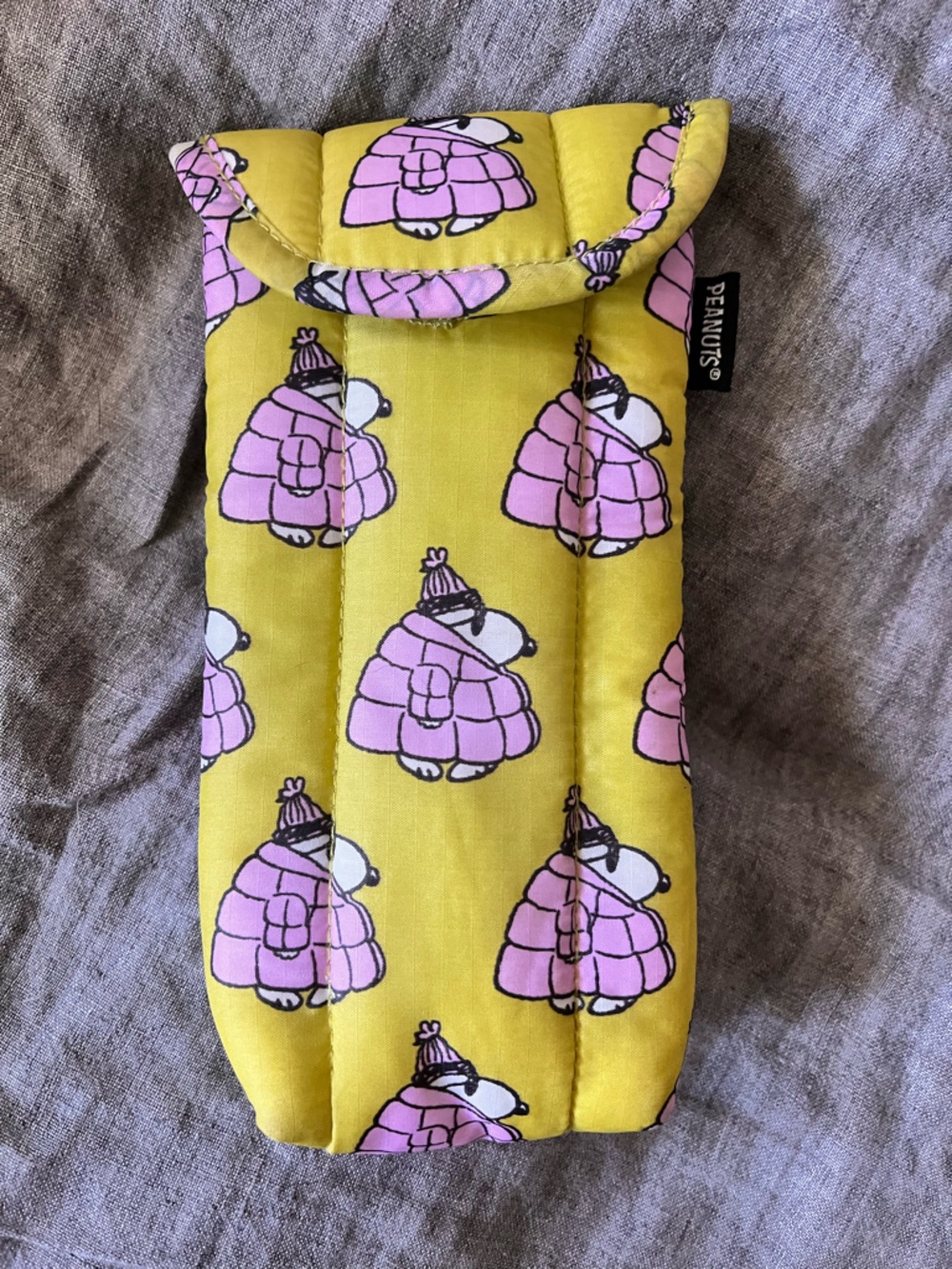 BAGGU puffy snoopy glasses sleeve